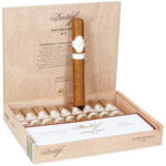 Davidoff’un 80. yılına özel üretilen Aniversario No. 3 – 10’lu Puro