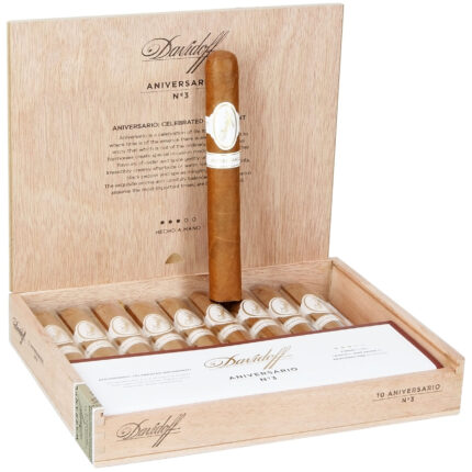 Davidoff’un 80. yılına özel üretilen Aniversario No. 3 – 10’lu Puro
